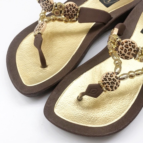Grandco Leopard Thong Sandals - Brown - Picture 2 of 8